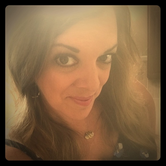 Meet your Posher, Erin - Picture 1 of 1